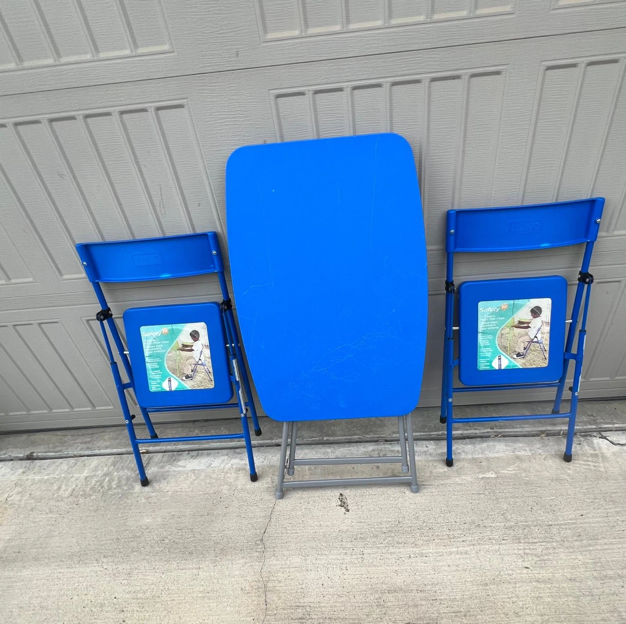 Kids Blue Folding Table and 2 Chairs Set - photo 3