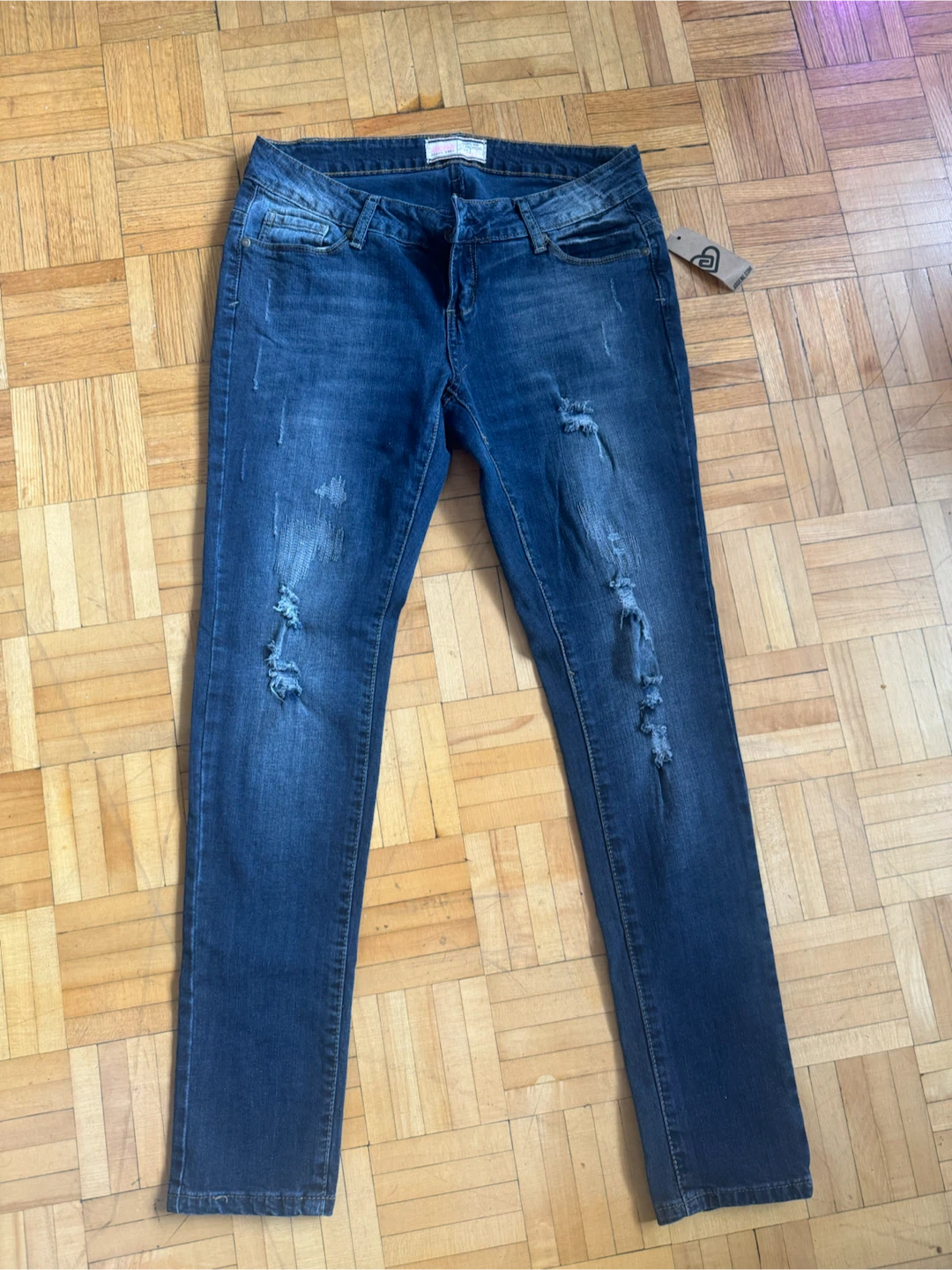 NEW Ardene Distressed Skinny Jeans