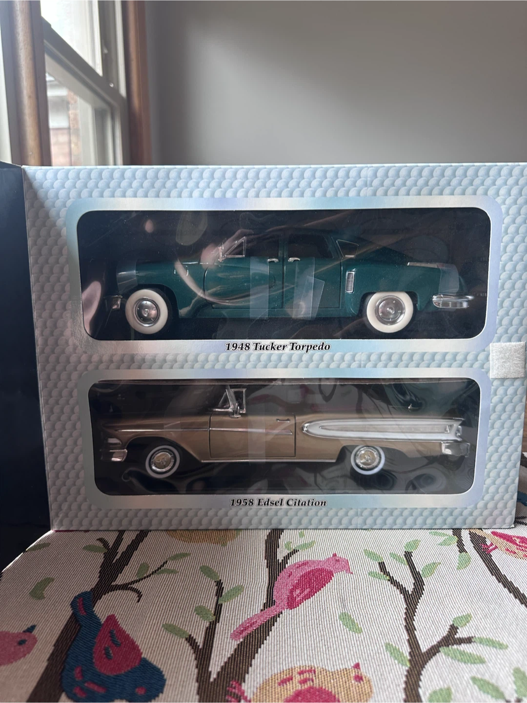 1948 Tucker Torpedo & 1958 Edsel Citation Diecast Model Cars - photo 3