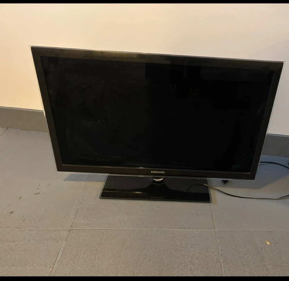 Samsung Flat Screen TV 40 inch - photo 4