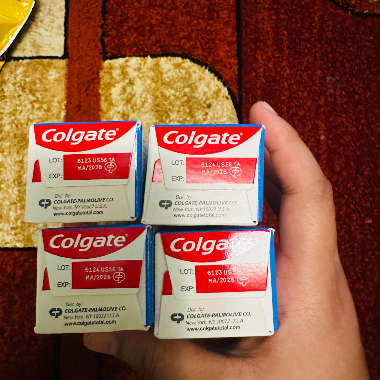 Colgate Total Active Prevention Whitening Toothpaste 4-pack - photo 2