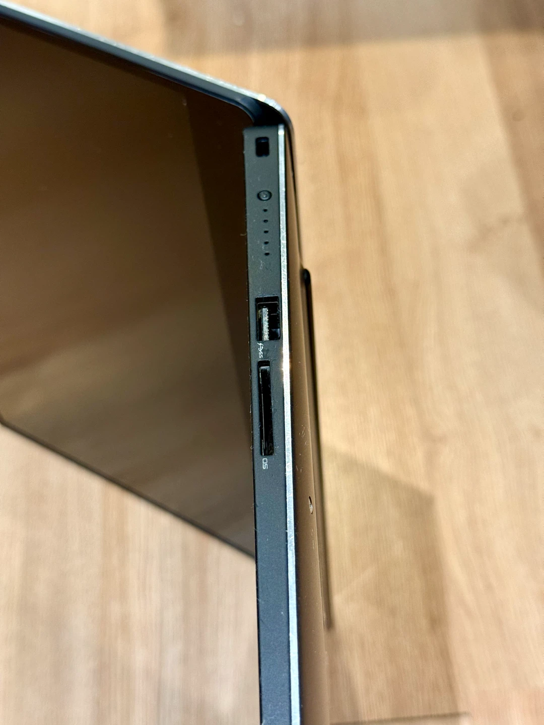 Dell XPS 15 Laptop - photo 3