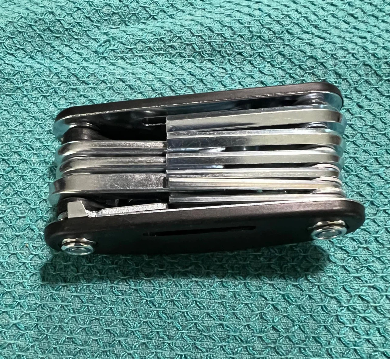 16 in 1 Multi-tool Kit - NEW - photo 2