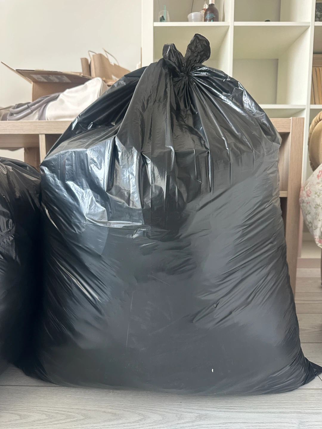 HUGE bag of women’s clothes (Size L) *mostly vintage*