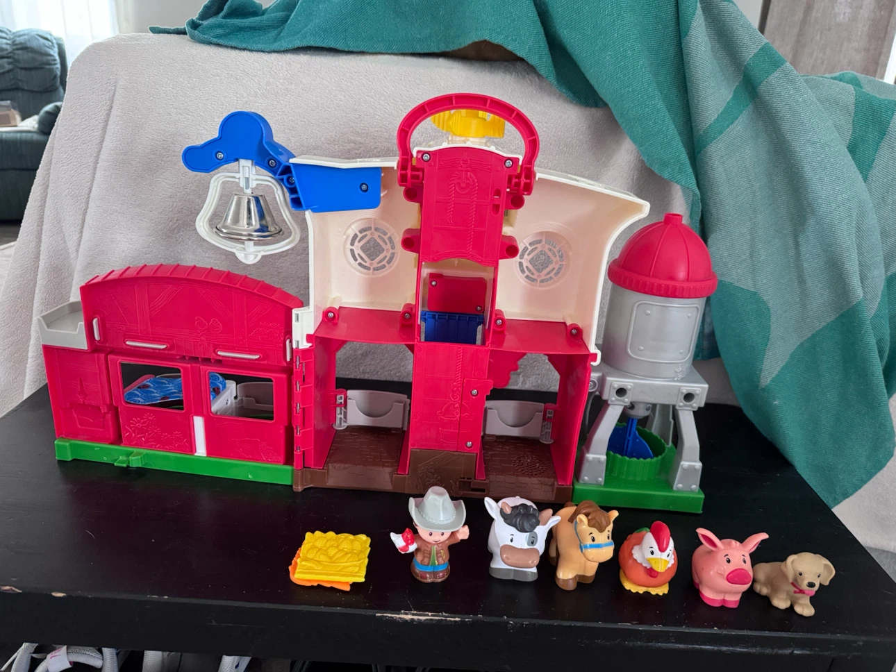 Fisher-Price Little People Caring for Animals Farm - photo 2