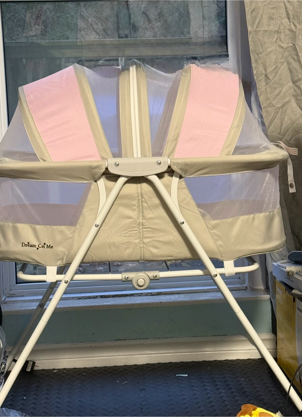 Dream On Me Karley Portable Bassinet
