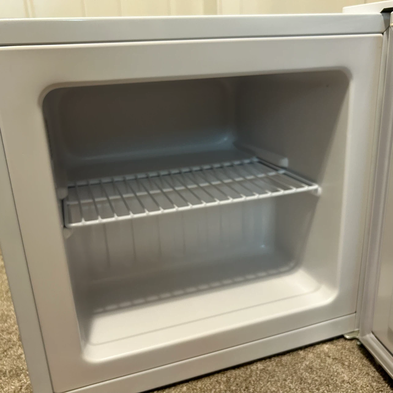 Koolatron Portable Mini Fridge - photo 4