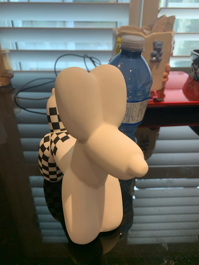 White Balloon Dog Sculpture with Checkered Tail - photo 3