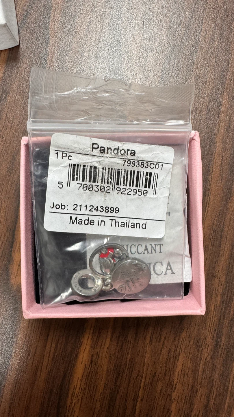Pandora Disney Family Charm - photo 2