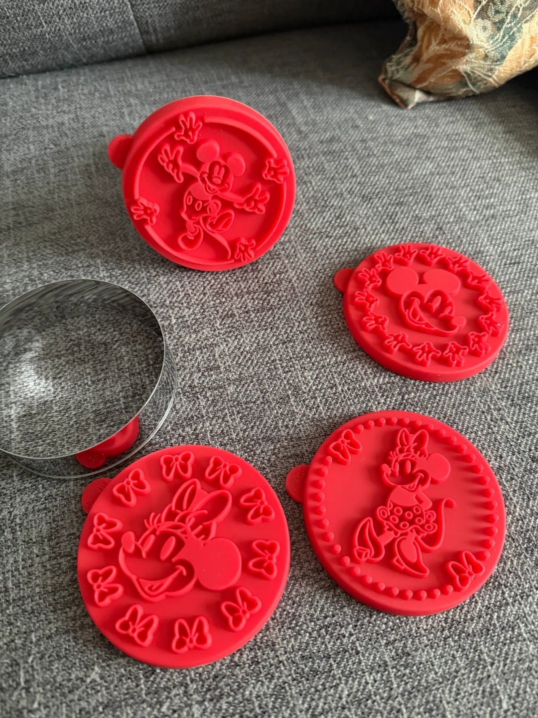 Williams Sonoma Mickey Mouse Cookie Stamp Set - photo 2