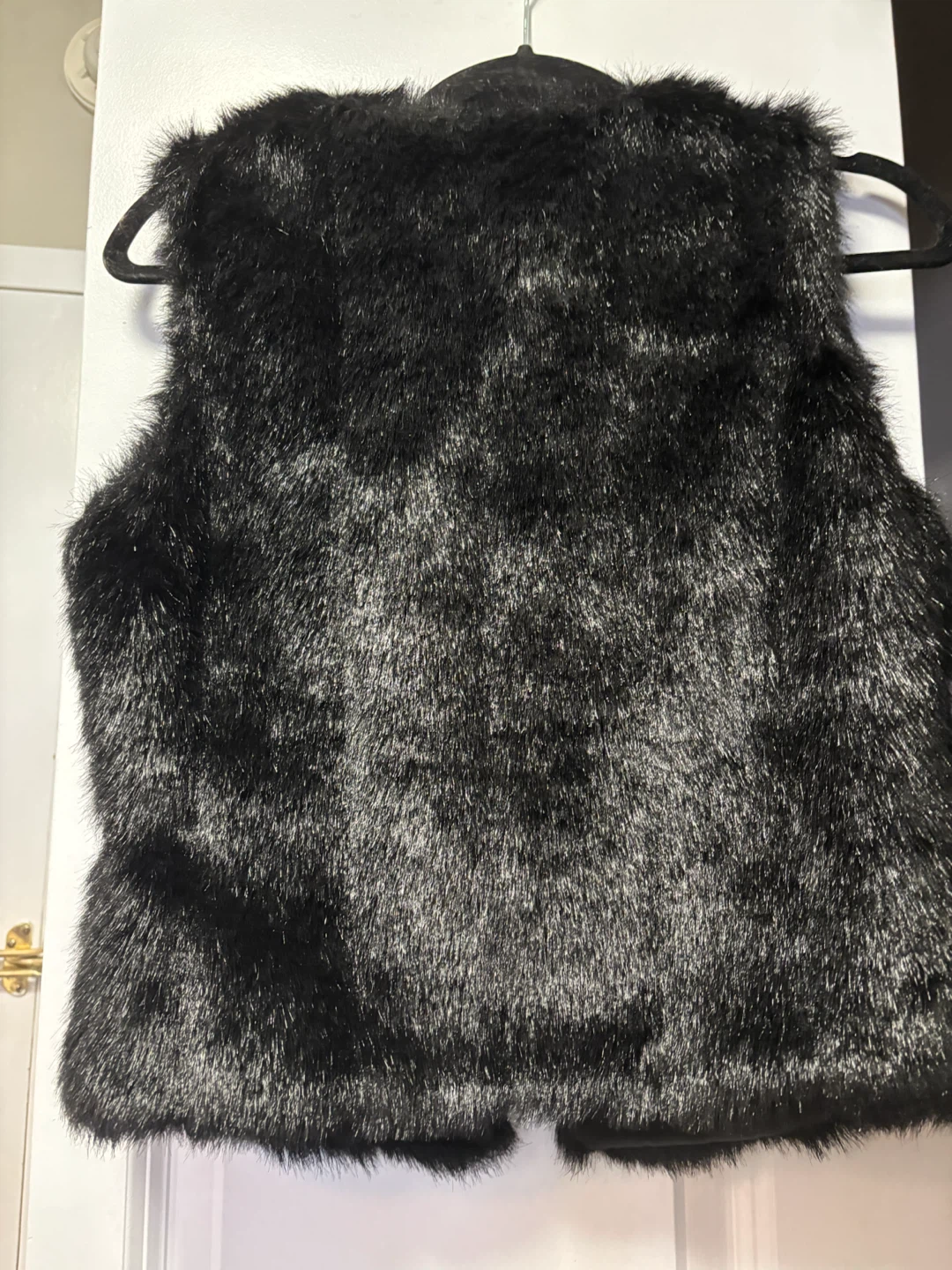 Bisou Bisou Black Faux Fur Vest - Size Medium - photo 2