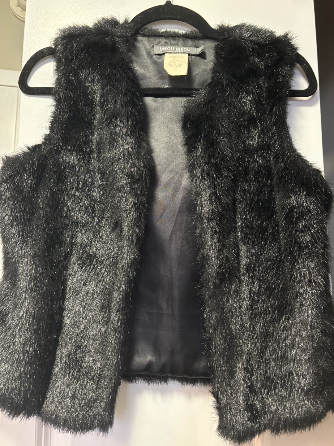 Bisou Bisou Black Faux Fur Vest - Size Medium - photo 3