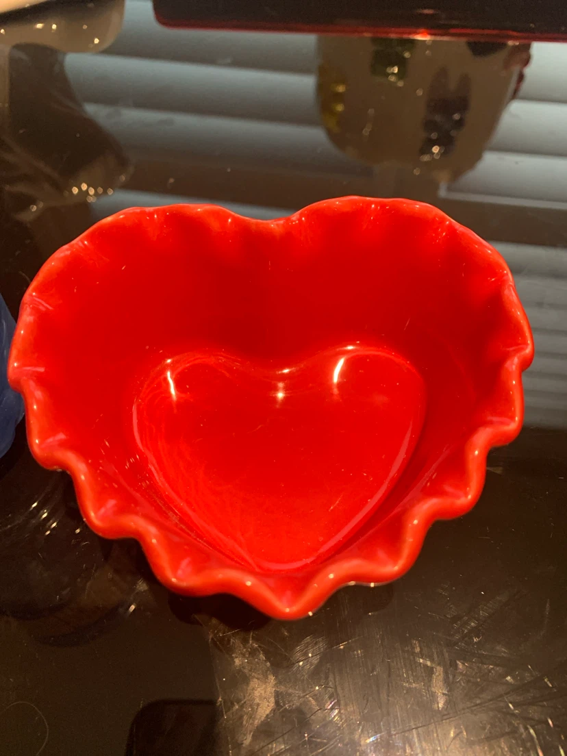 New mini red Heart-Shaped Bowl