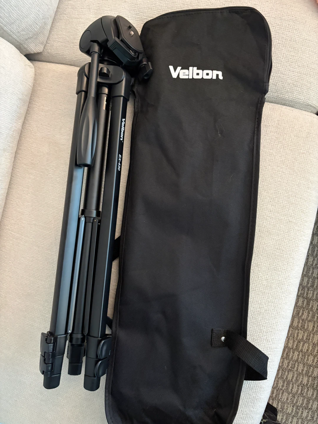 Velbon EX-430 Tripod with Carrying Case