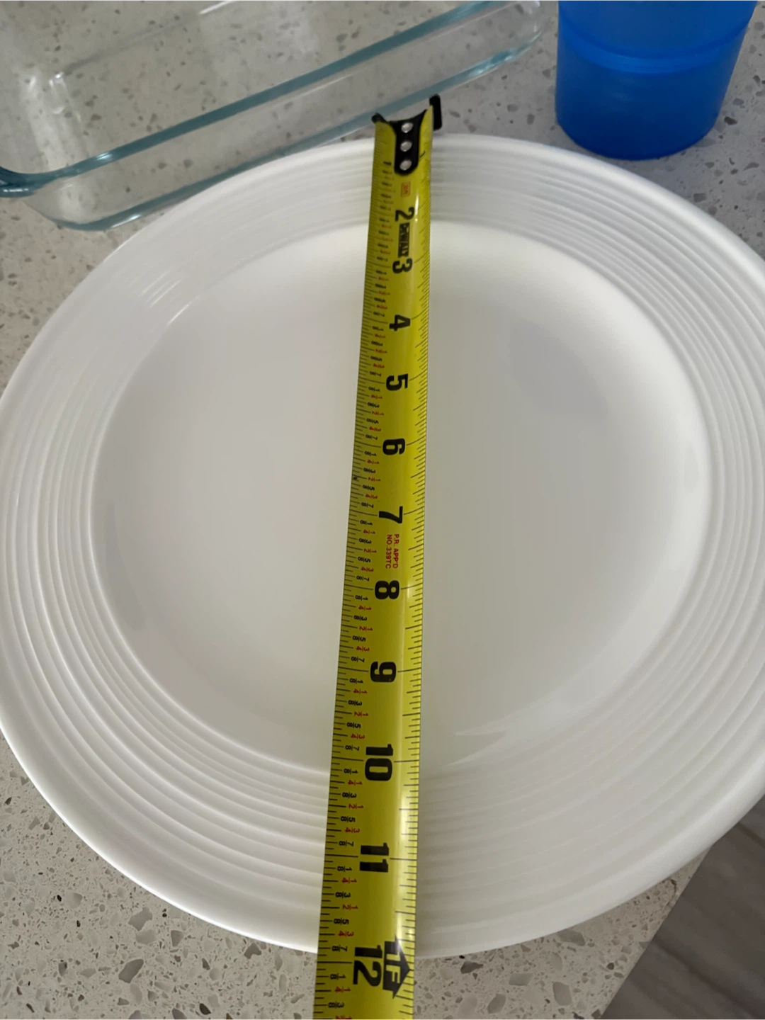 Kitchenware Bundle: Plate, Pitcher, Shaker, Dish - photo 2