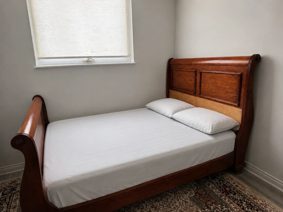 Wooden Dresser with Mirror and Matching Queen Bed - photo 3