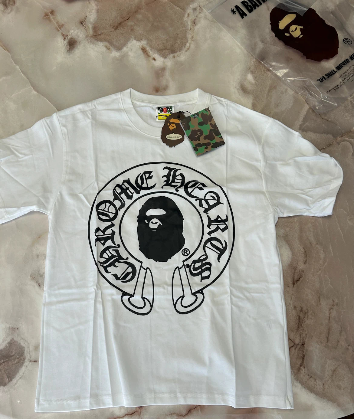Bape t