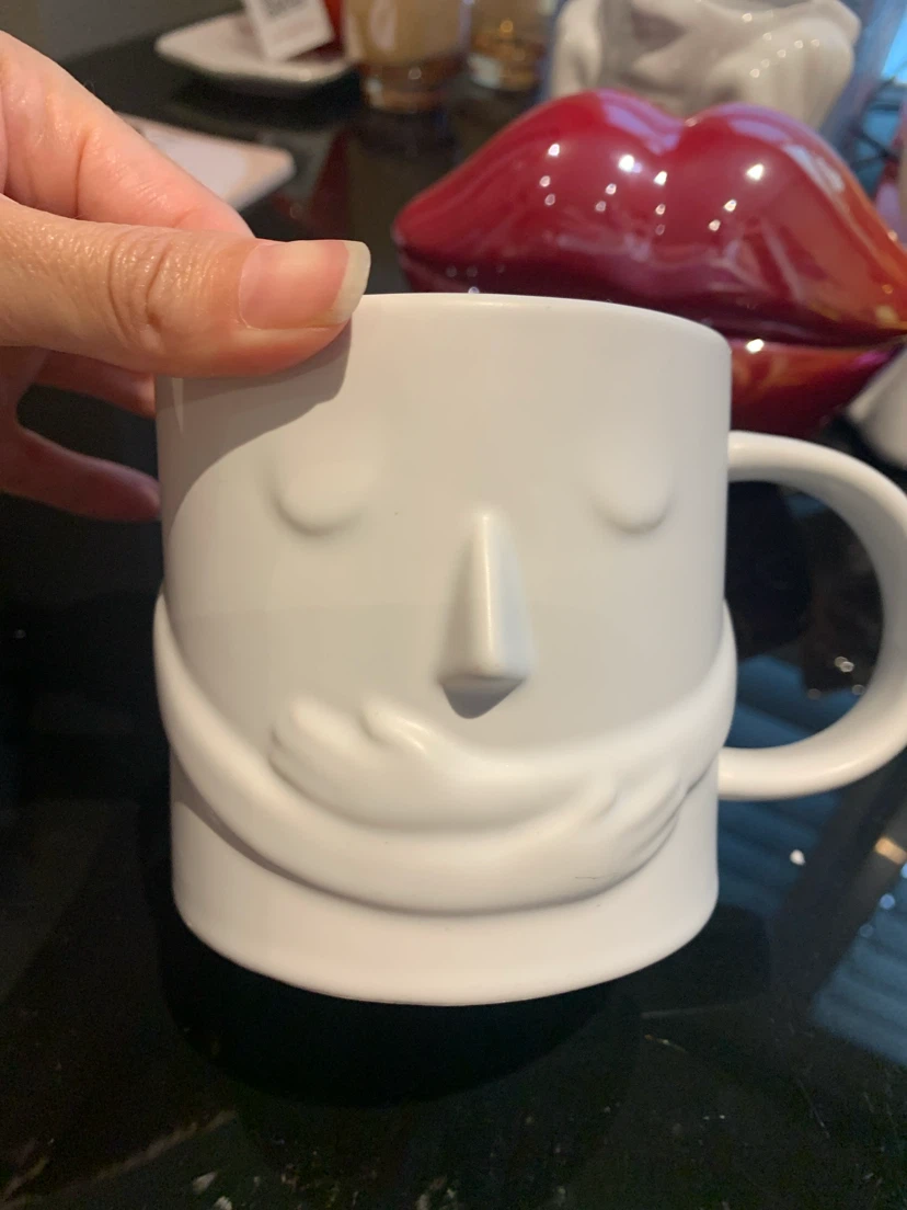 White Ceramic Mug with Face Design - photo 3