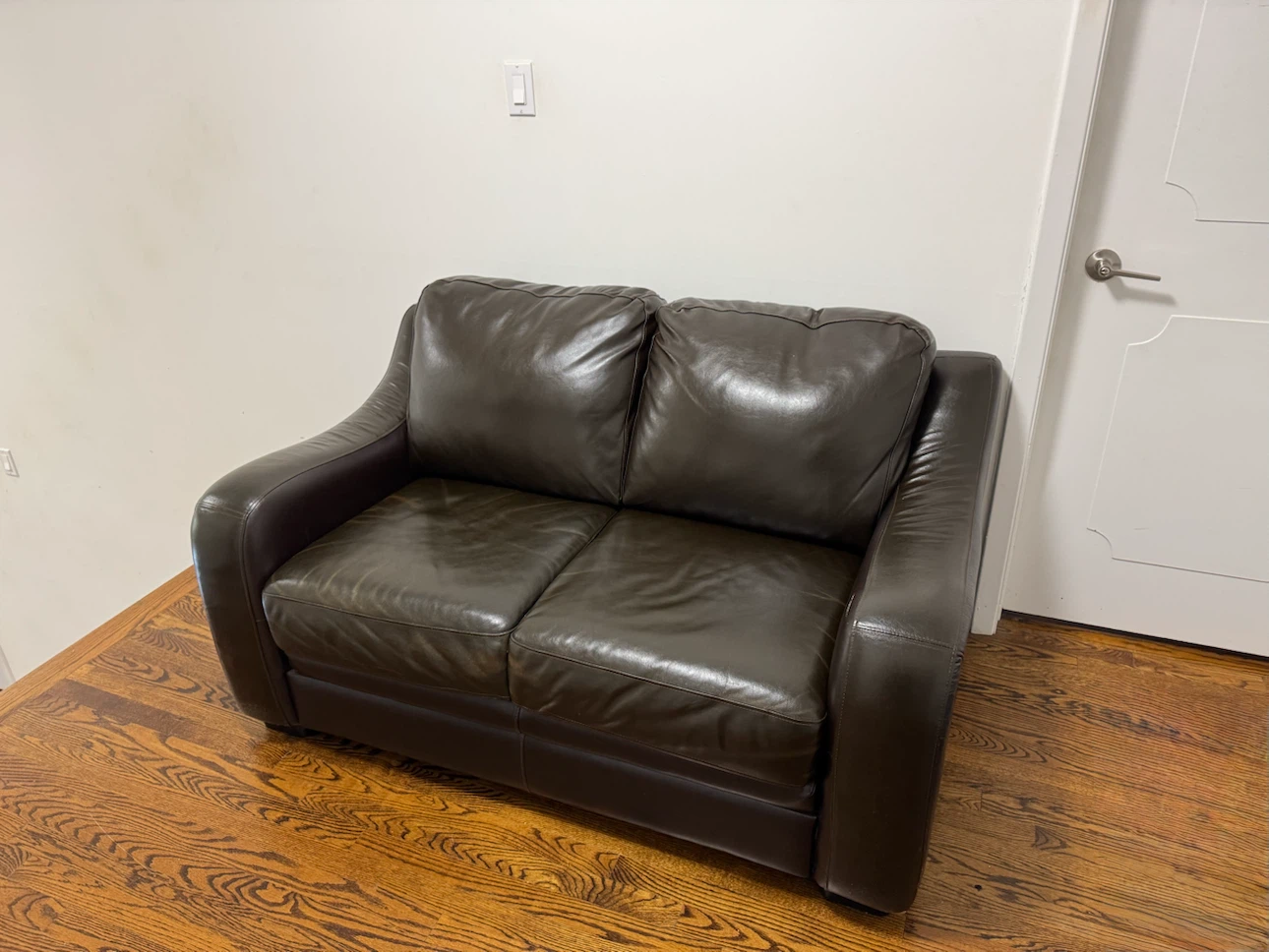 Dark Brown Leather Loveseat – Good Condition - photo 2