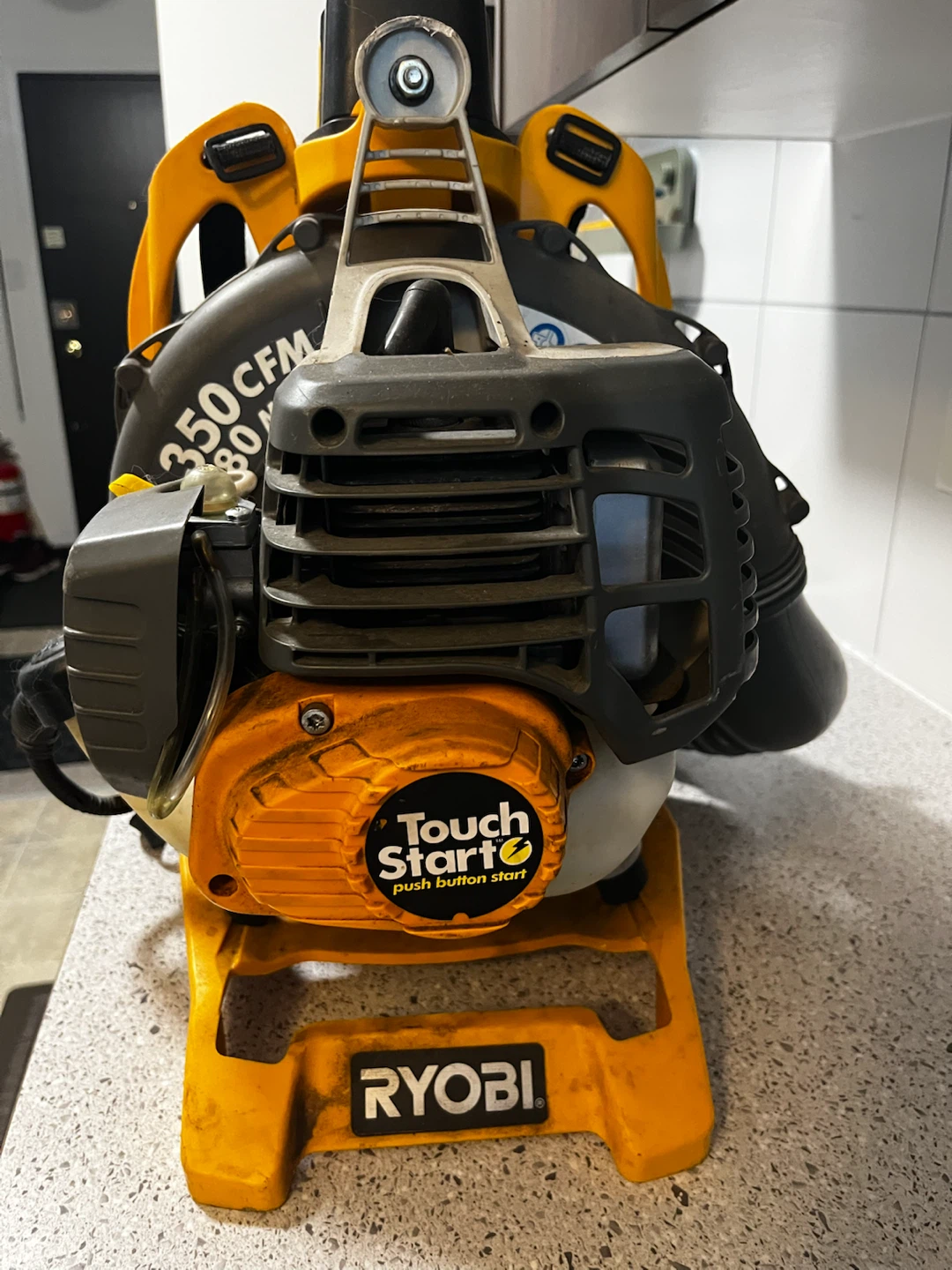 Ryobi leaf blower - photo 2