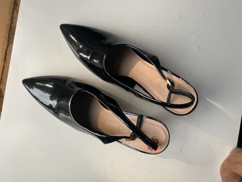 LAUNDRY BY SHELLI SEGAL Black Patent Slingback
