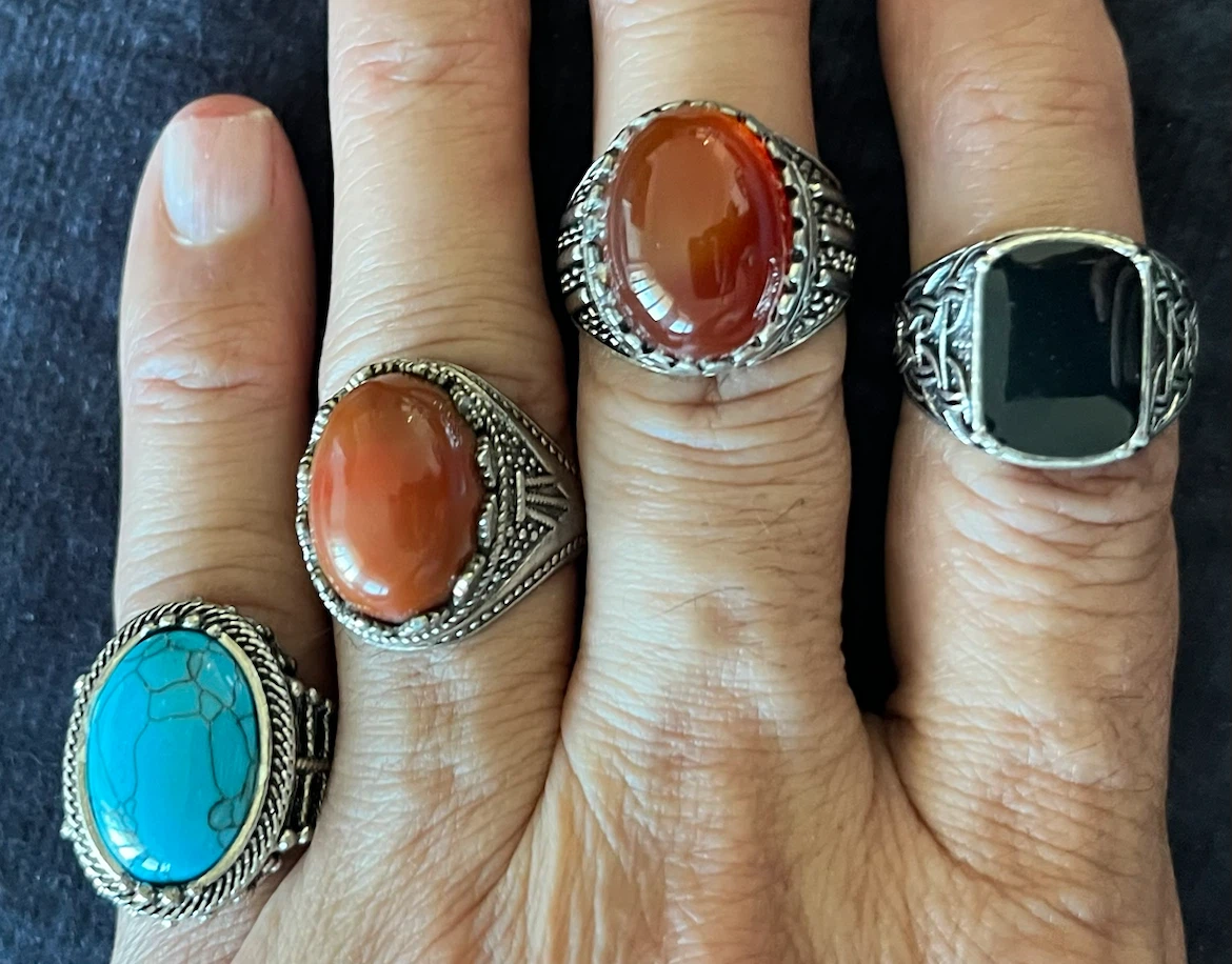 Vintage type Set of 4 Statement Rings - photo 2
