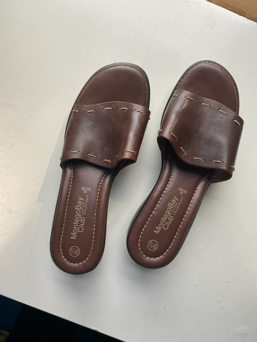 MontengoBay Club Brown Leather Slides Size 9.5