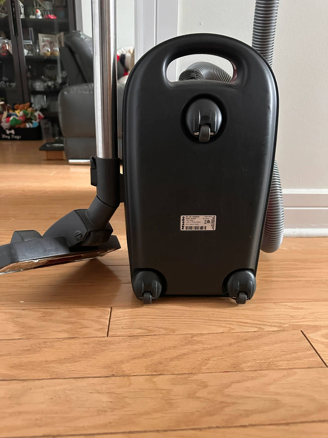 Miele Compact C1 HomeCare PowerLine Vacuum Cleaner - photo 3