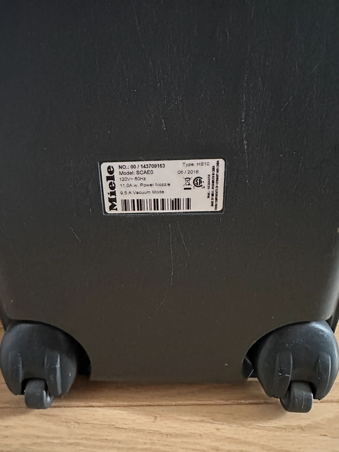 Miele Compact C1 HomeCare PowerLine Vacuum Cleaner - photo 4