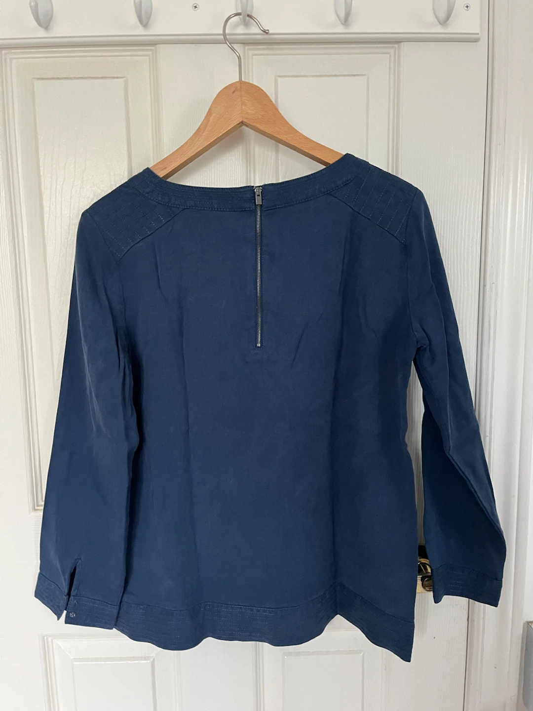 Banana Republic Blue 3/4 Sleeve Top - XS - photo 3