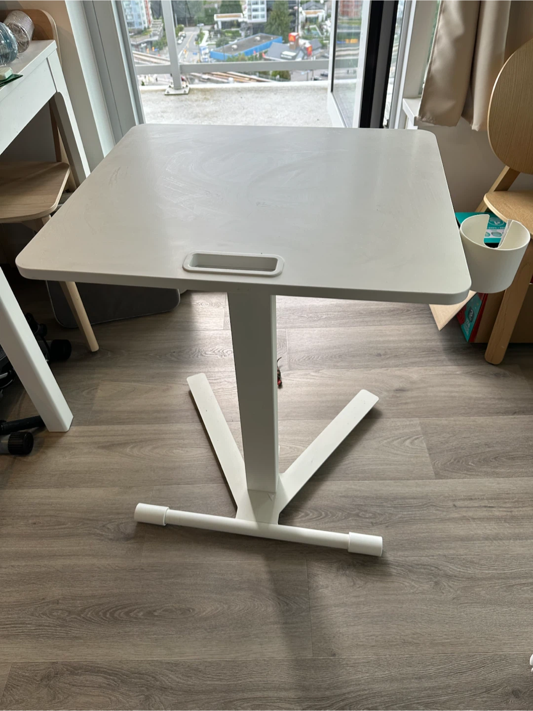 IKEA MITTZON Laptop Table with Castors - White