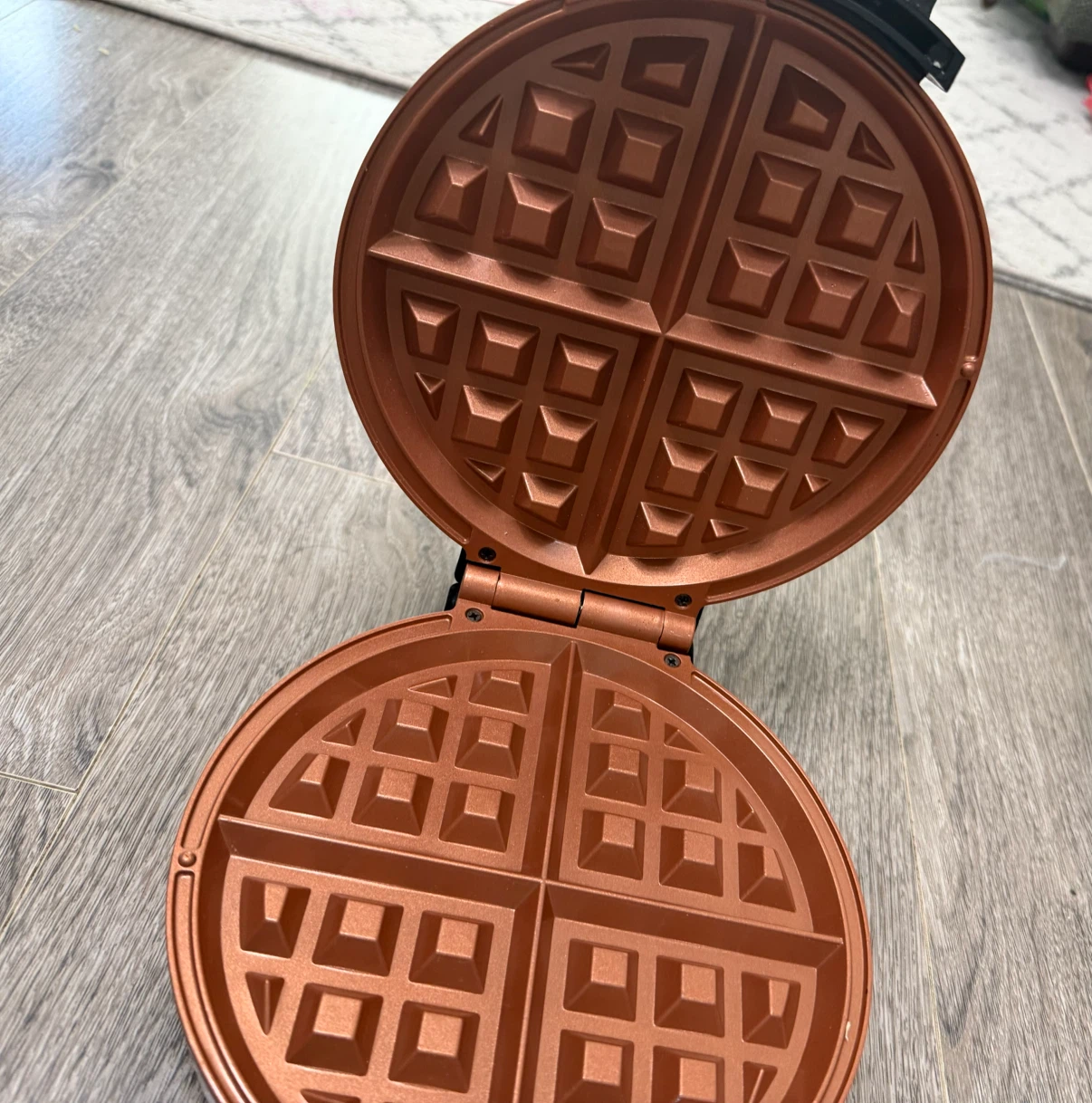 Hamilton Beach Waffle Maker - photo 3
