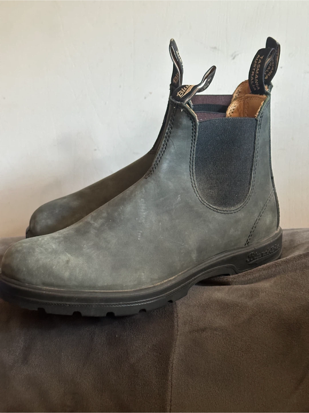 Blundstone #587 Classic Chelsea boots never used unisex