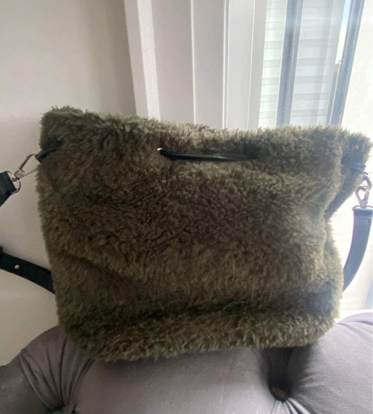 Green house of Harlow 1960 Fuzzy Bucket Bag