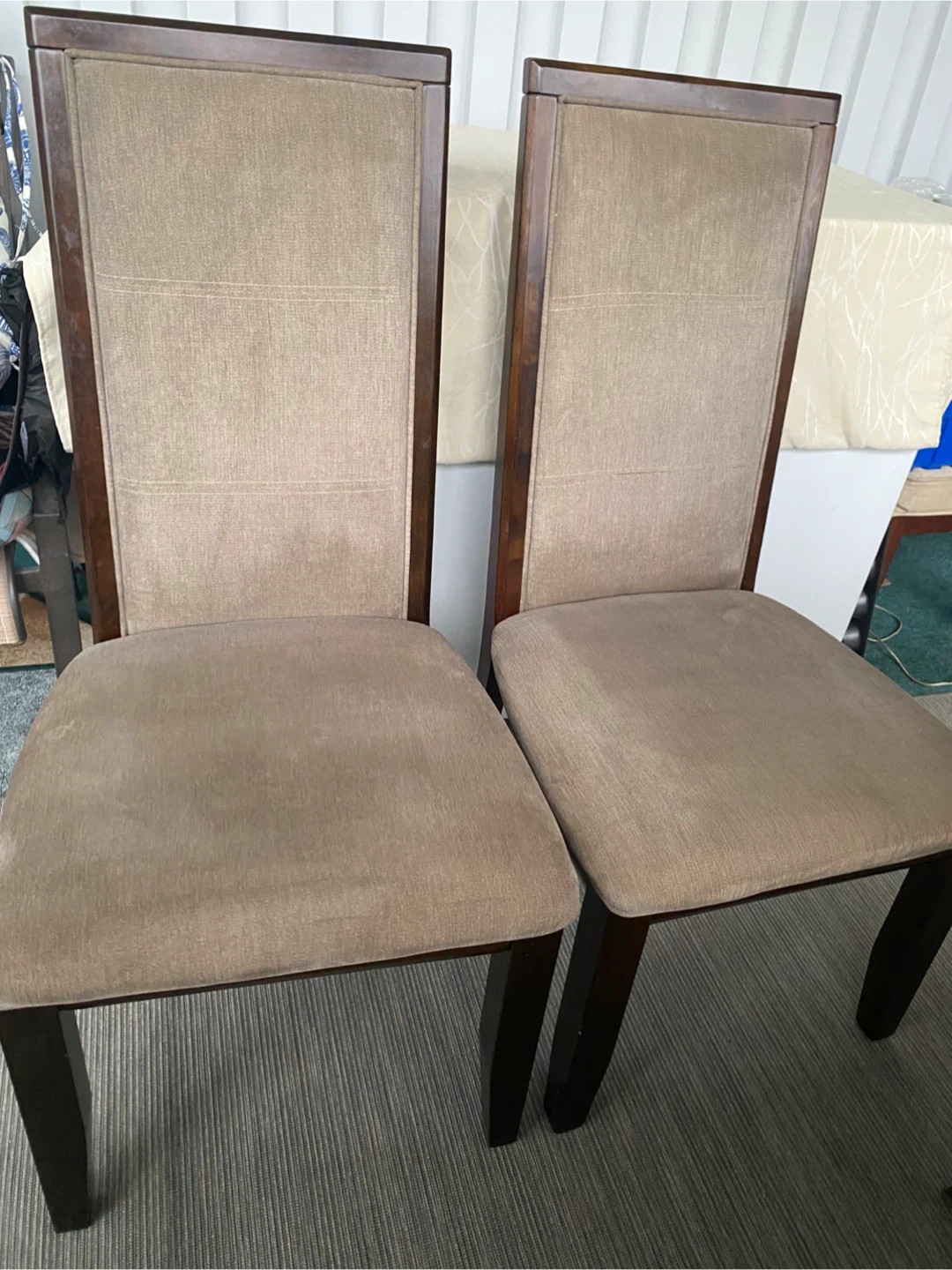 4 diningroom chairs