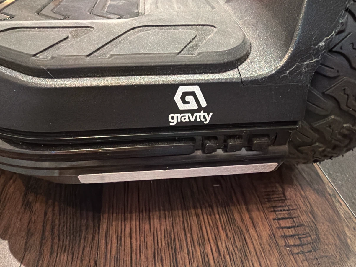 Gravity Hoverboard with Charger - photo 3