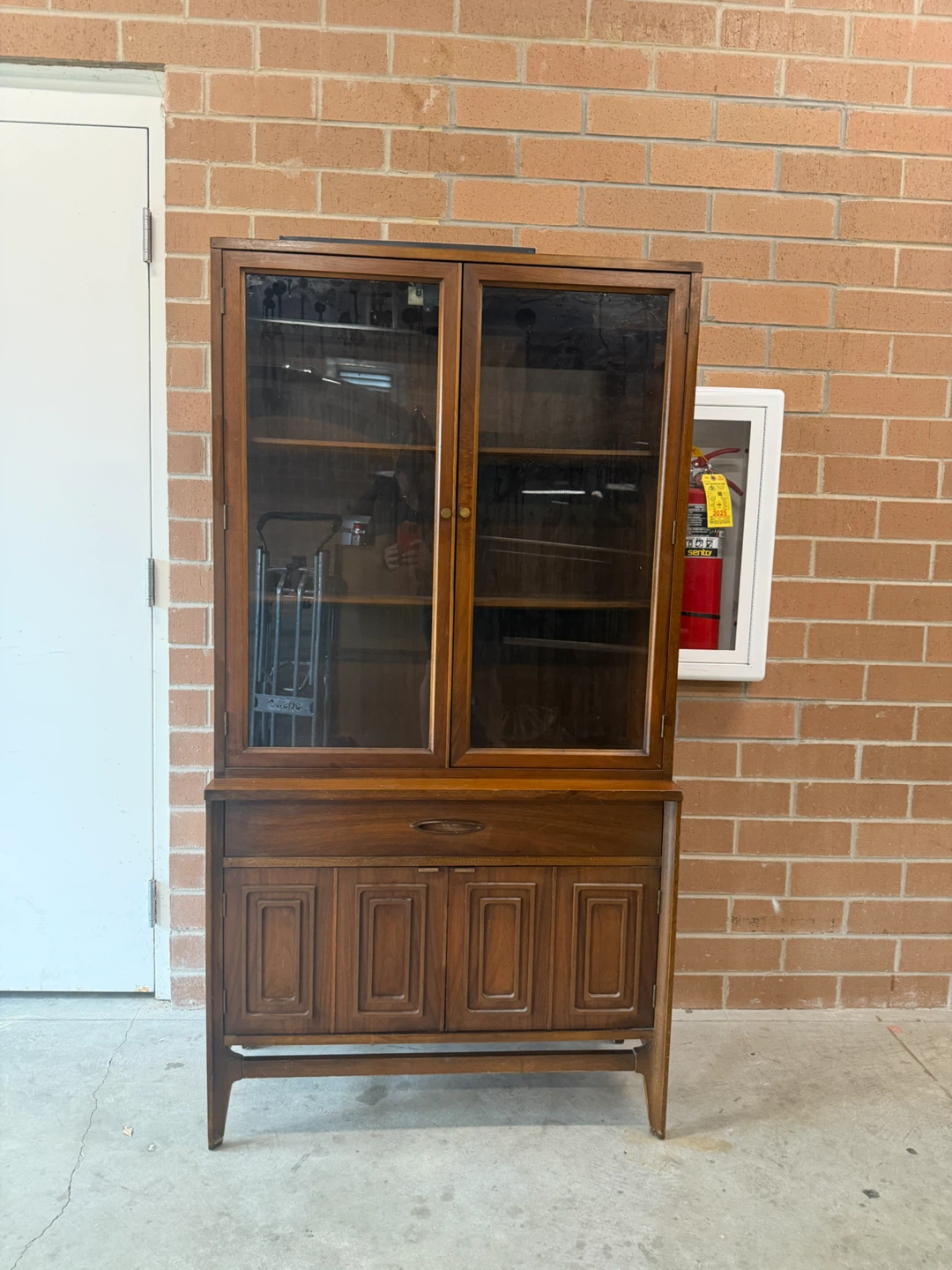 MCM China Cabinet/ Hutch