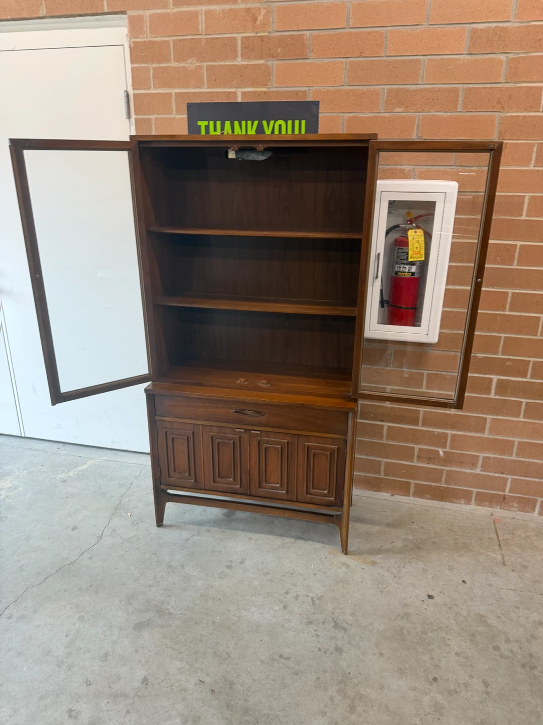 MCM China Cabinet/ Hutch - photo 5