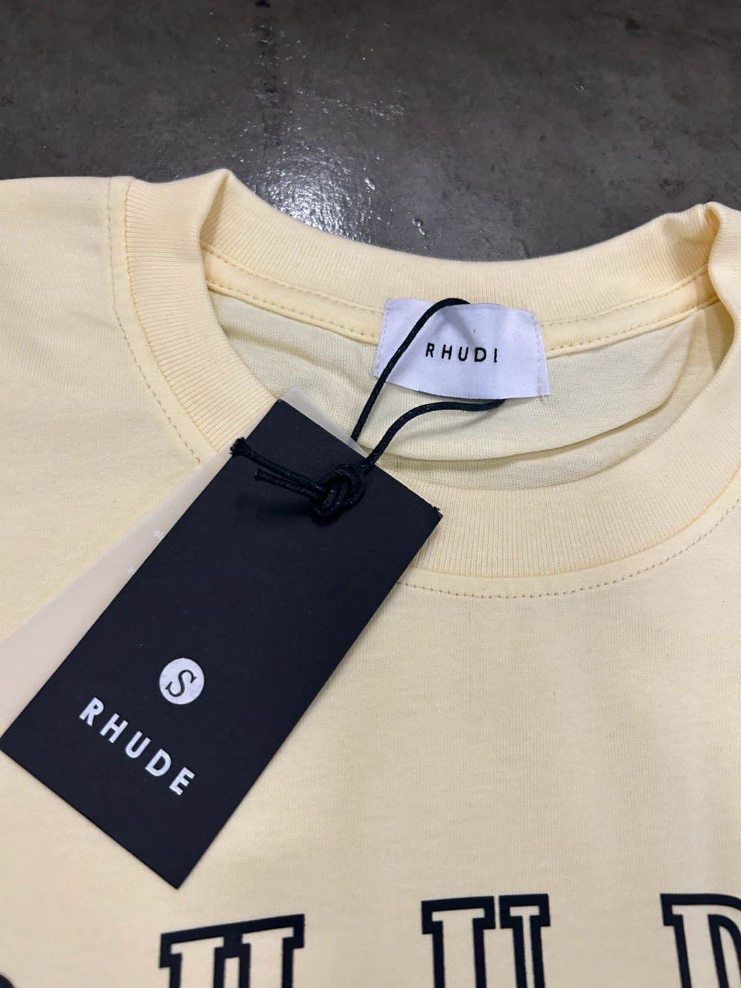 Rhude "Heaven's Valley" T-Shirt - Light Yellow - photo 3