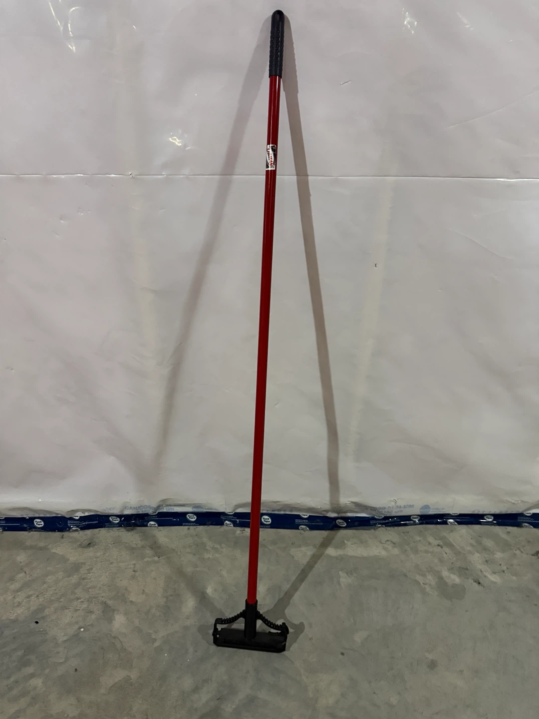 Red Mop with Black Handle - photo 2