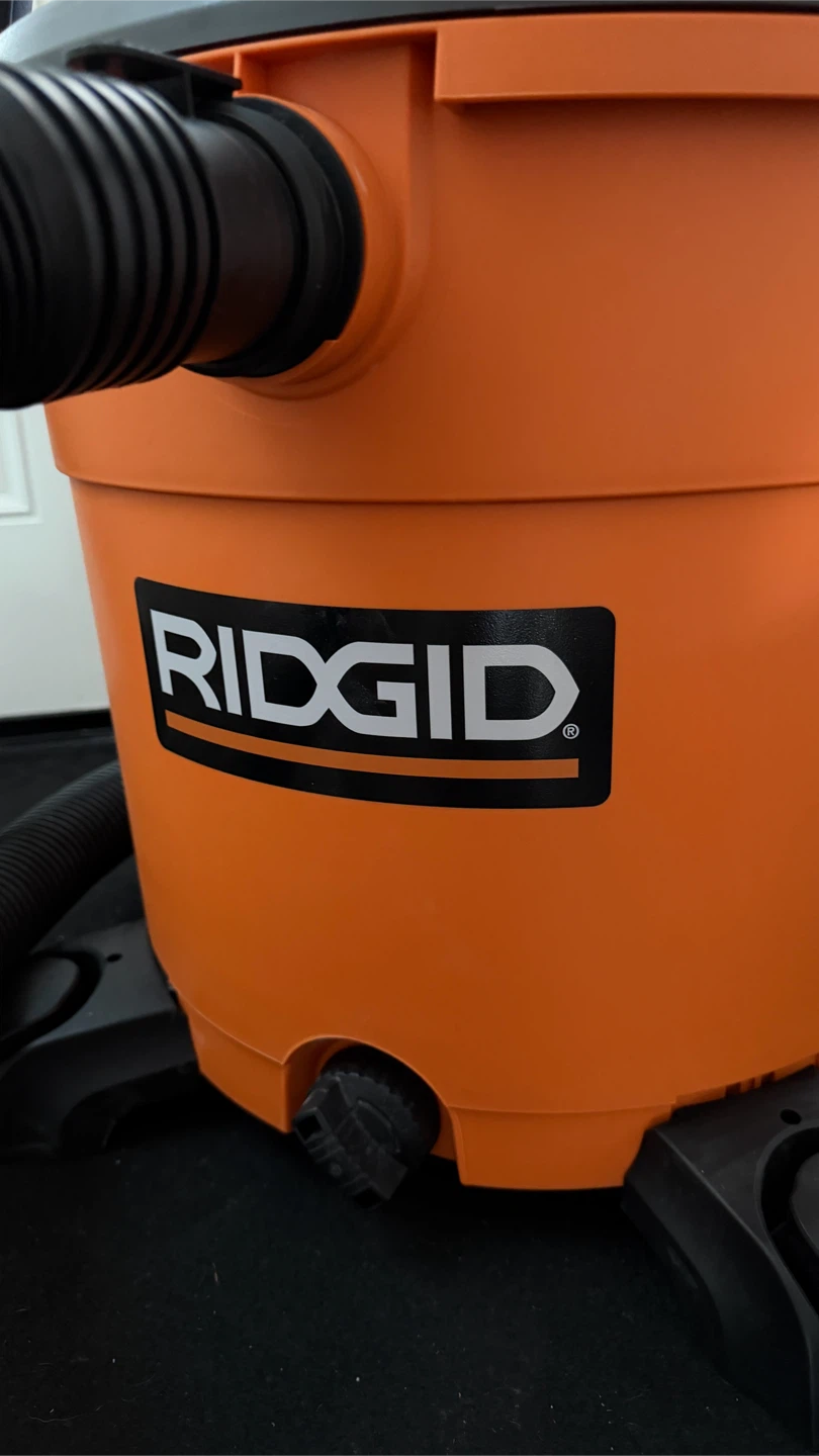 RIDGID 60L Wet/Dry Shop Vac - used once. - photo 2