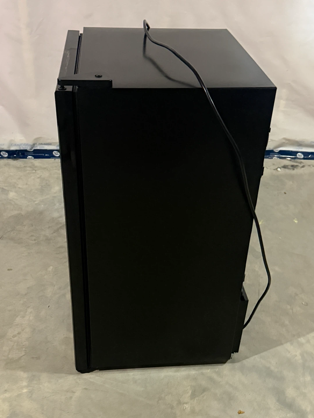 Black Mini Fridge - photo 2