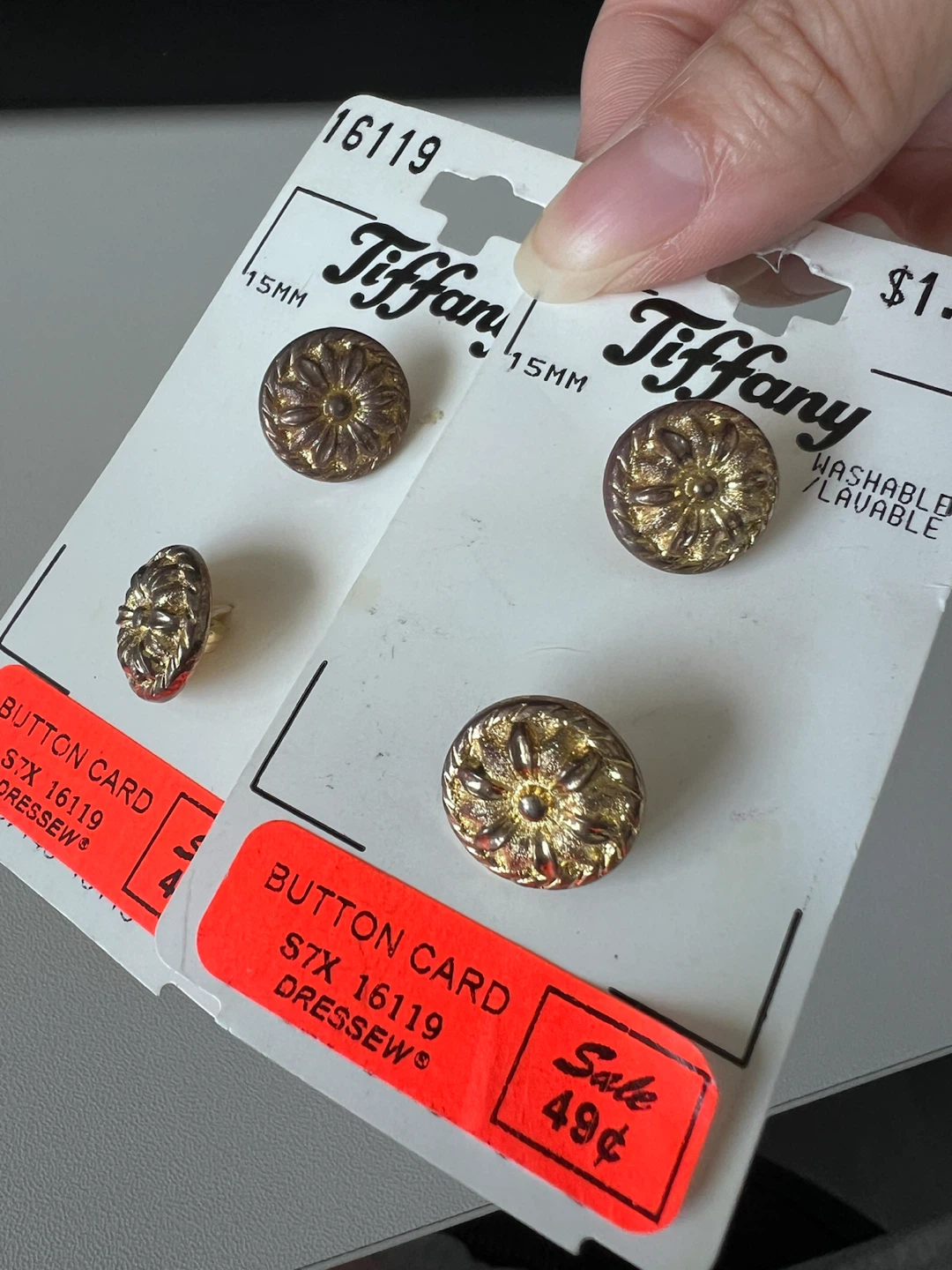 Gold buttons x4 - photo 2