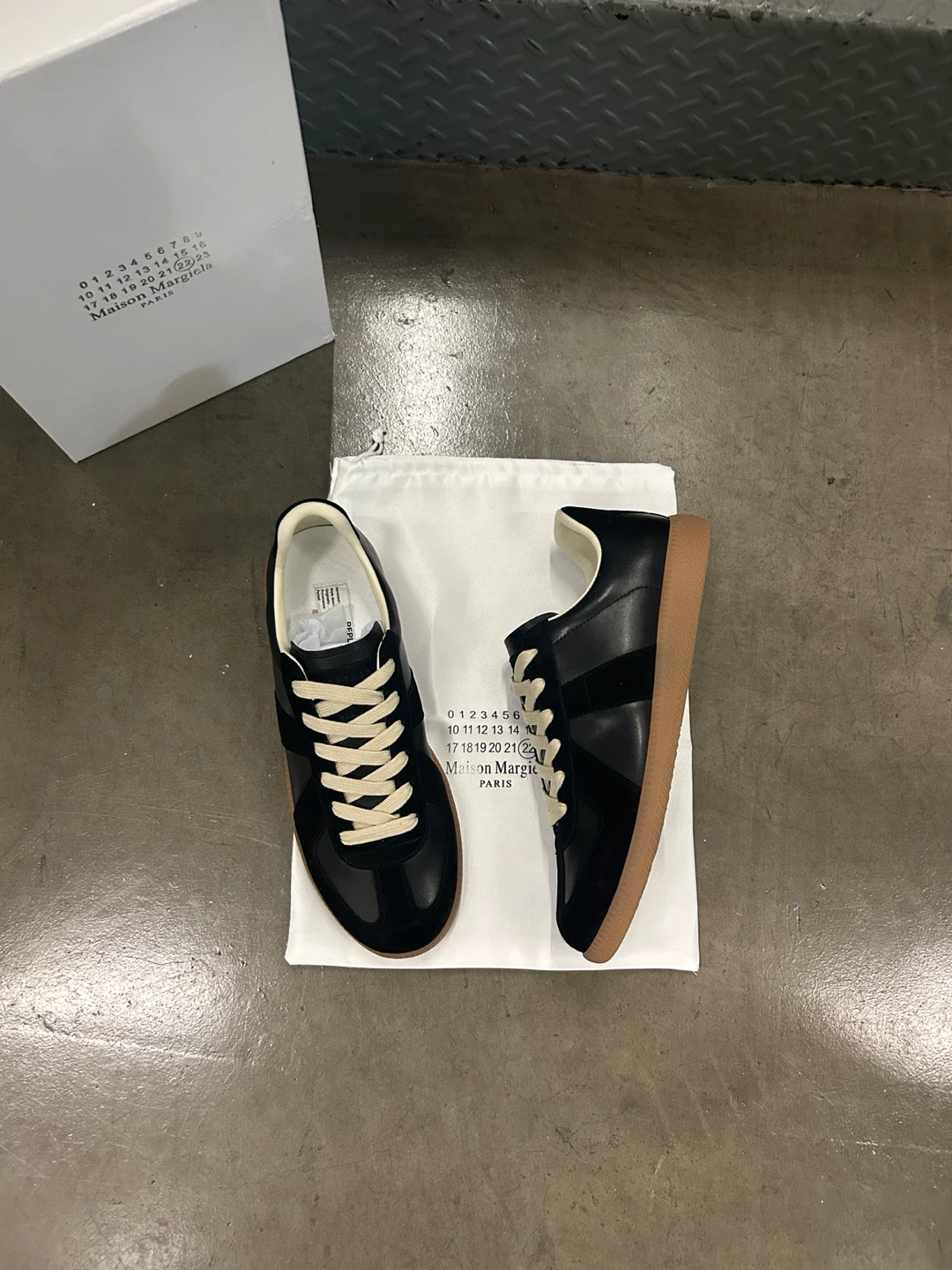 Maison Margiela Replica Sneakers - Black/Suede - photo 3