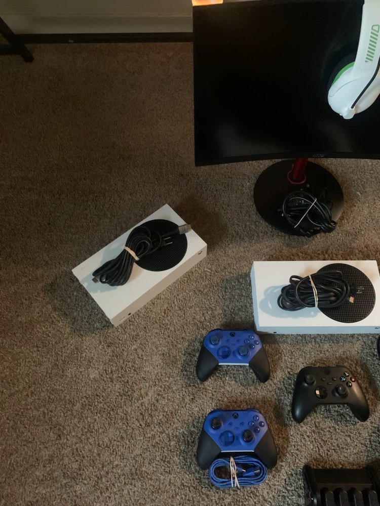 Xbox Series S Console Bundle with Controllers and Accessories - photo 2