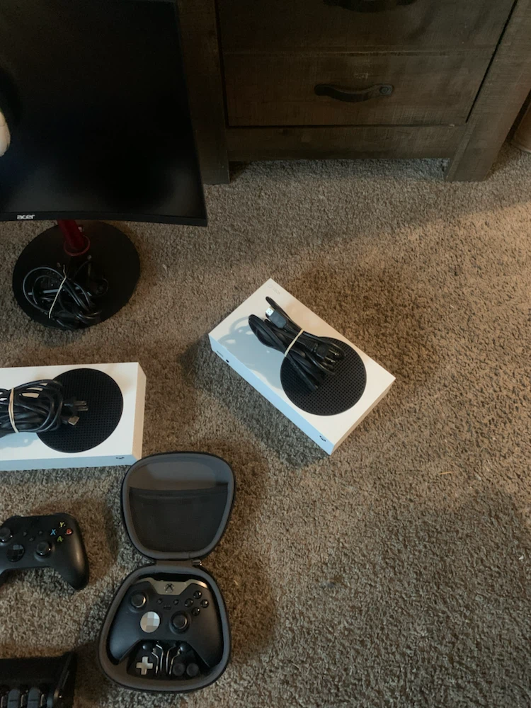 Xbox Series S Console Bundle with Controllers and Accessories - photo 4