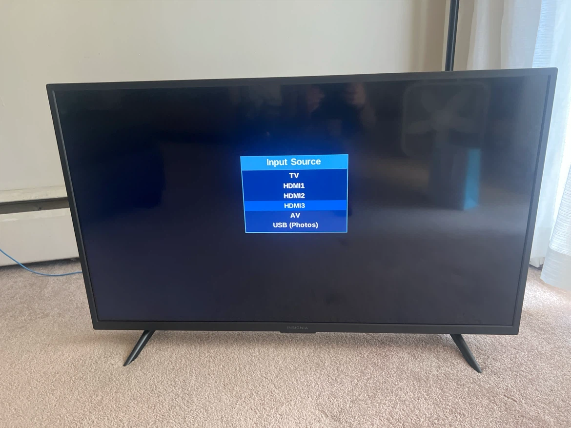 Insignia Television Non-Smart - photo 2