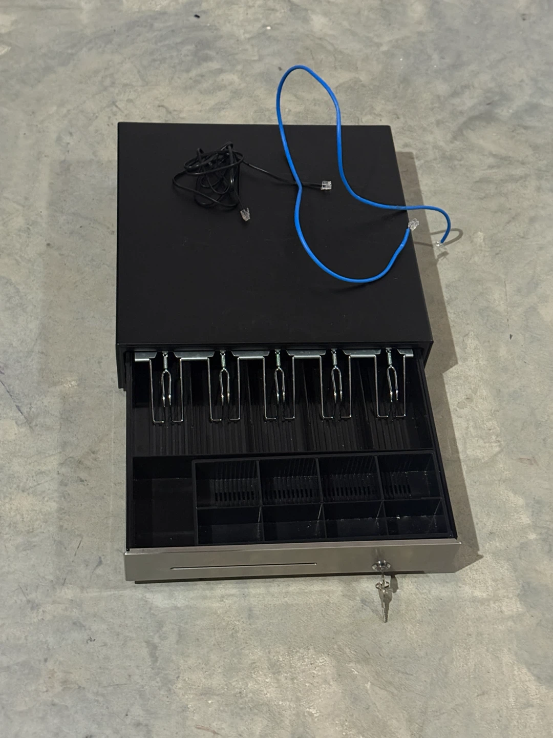 Black Cash Drawer with Keys - photo 2