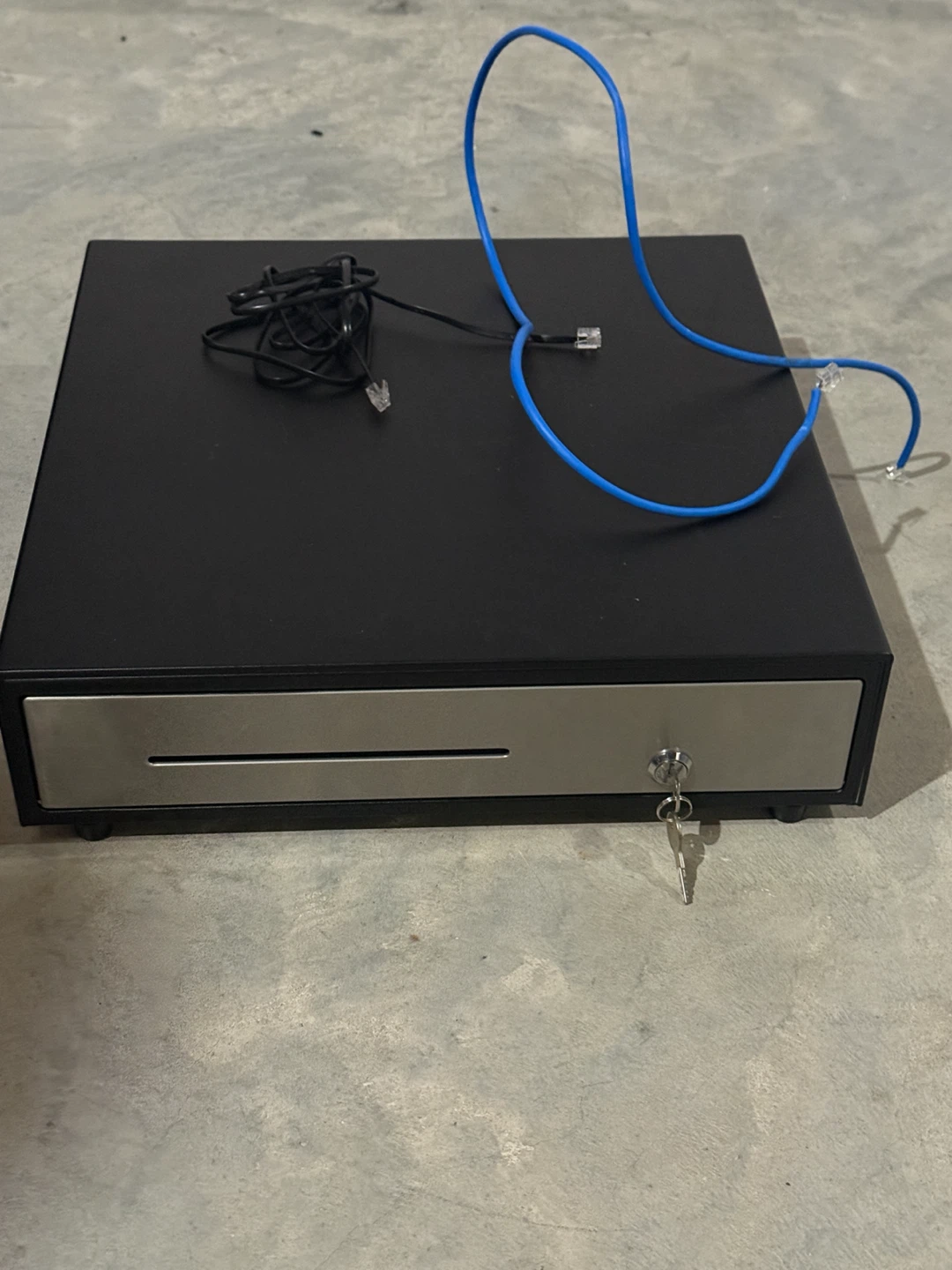 Black Cash Drawer with Keys - photo 3