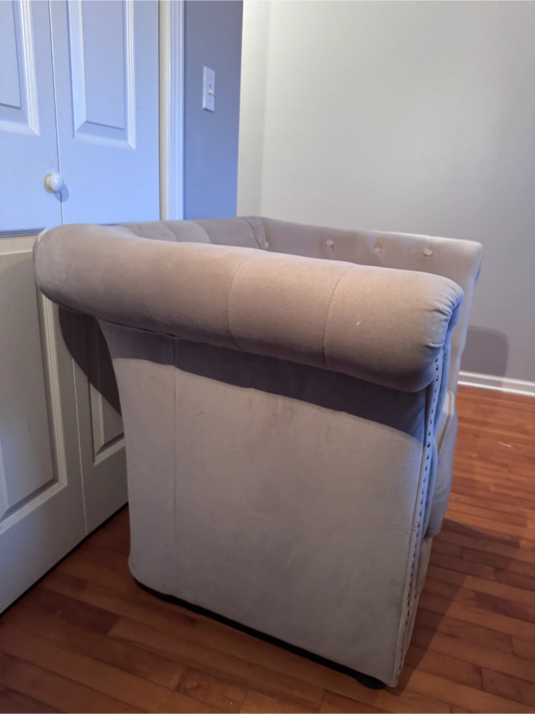 Tufted Accent Chair - photo 5
